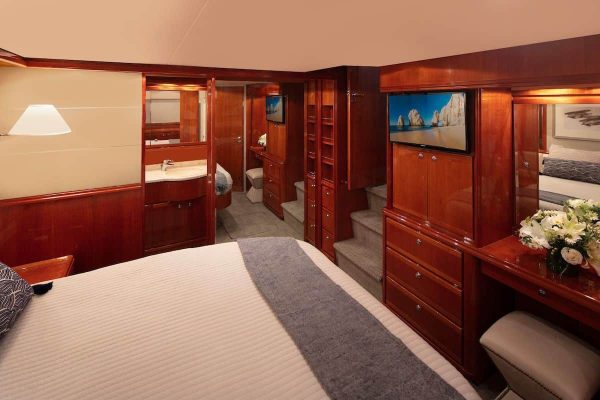 Comfort yacht in Cabo
