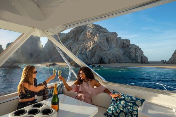Best yacht for couples in Cabo